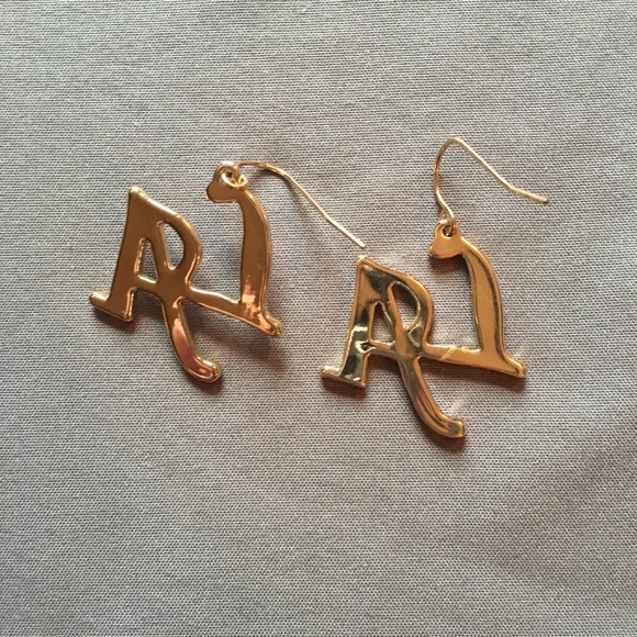 LA Gold Earrings Forever 21 - Picture 2 of 2